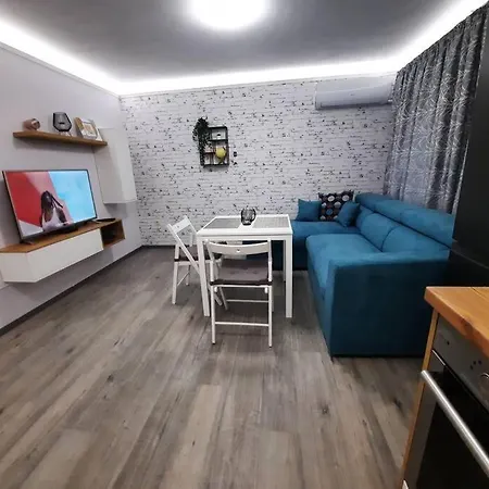 апартамент еделвайс варна/edelvays Apartment *